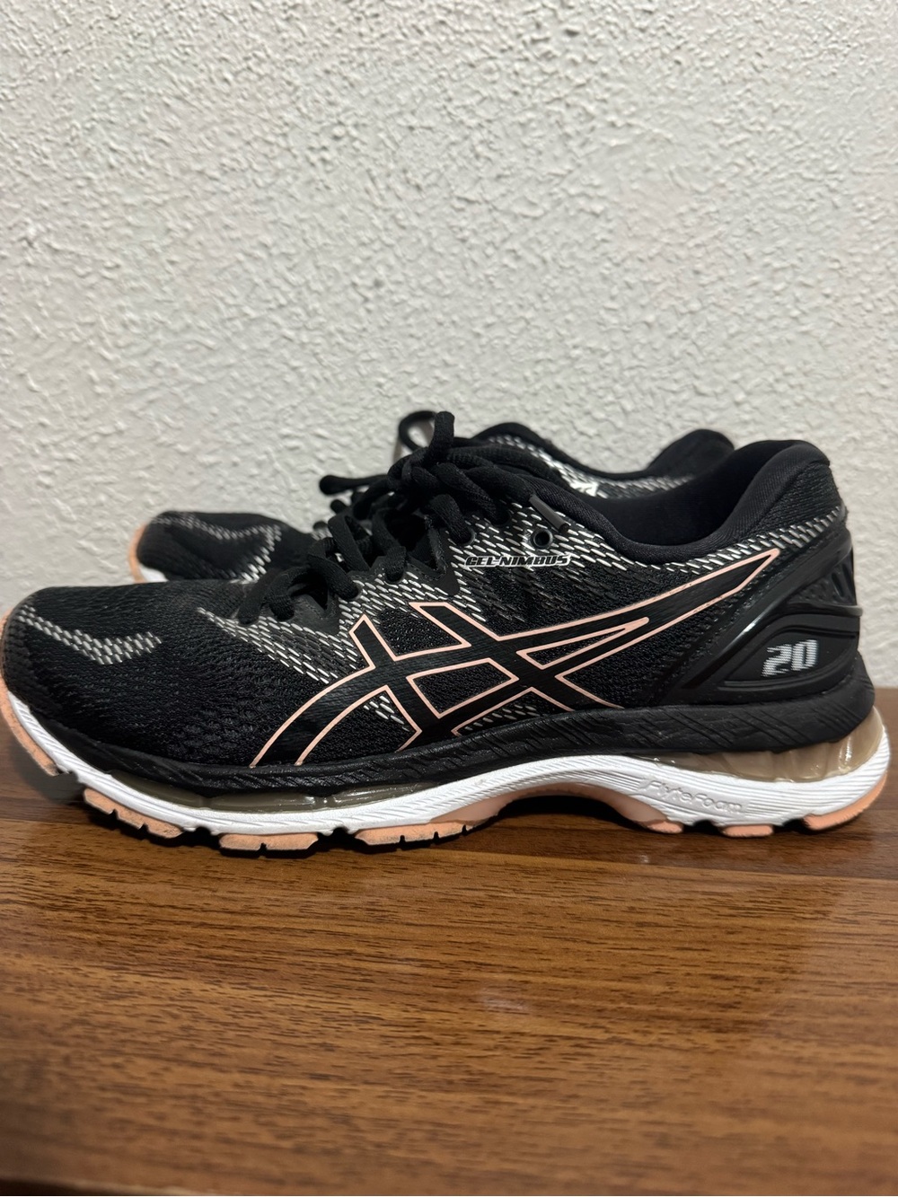Asics Gel Nimbus 20 running shoes black and pink